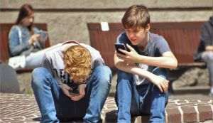 Tech giants threatened with sanctions for failing to comply with ban on minors' access to social media